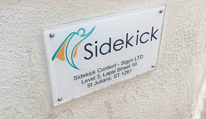 Sidekickc-sign